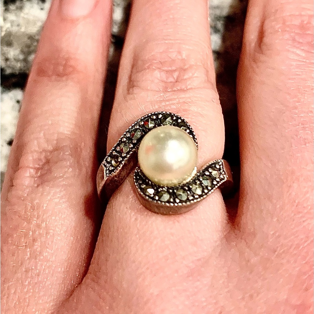 Unique Silver and Pearl Ring